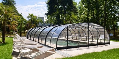 Gite 4 étoiles avec piscine en Aveyron au Domaine Le Vaxergues pour vos séjours nature