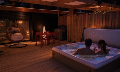 Offer an unforgettable moment with our new wellness gift cards. 💛