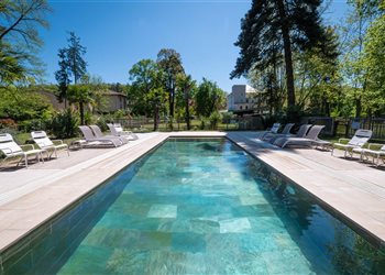 piscine chauffée pierre de bali 