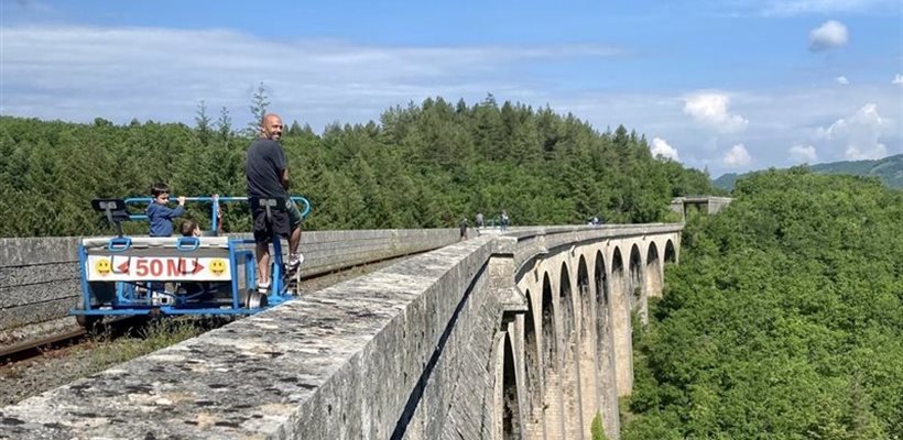 vélo rail du larzac, séjour famille 