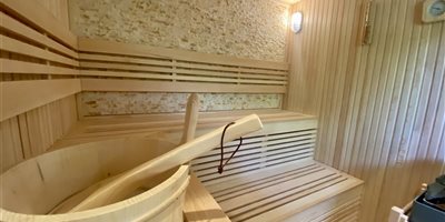 Gite 4 étoiles avec sauna Alina en Aveyron au Domaine Le Vaxergues pour vos séjours nature